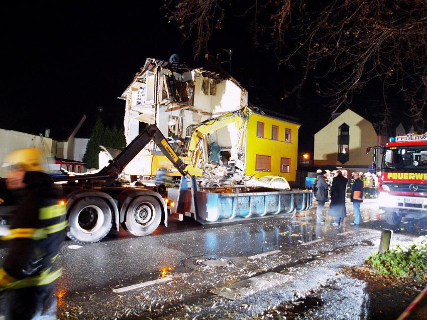 Hausexplosion Bruehl bei Koeln Pingsdorferstr P246.JPG